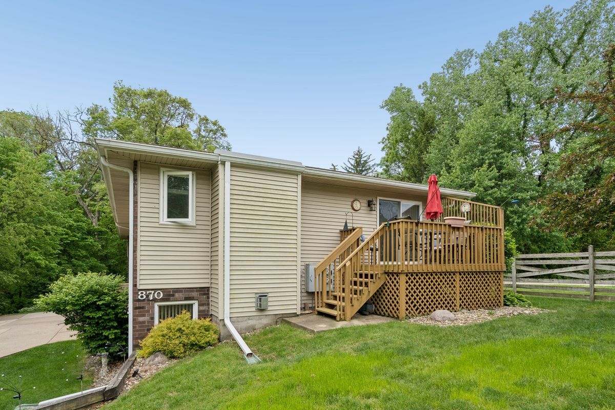 870 47th Avenue #2, East Moline, IL 61244