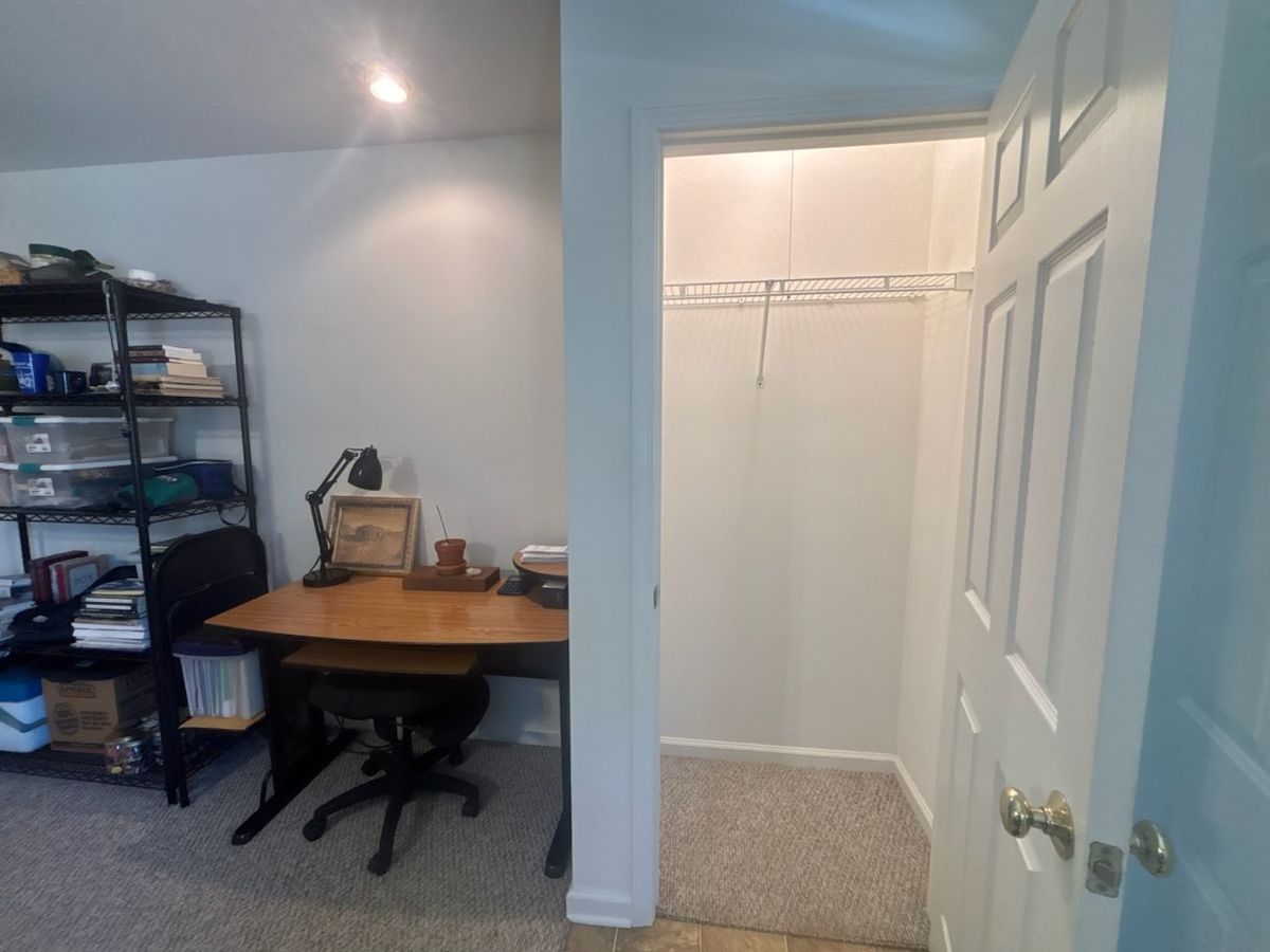 42 Butler Lane, Makanda, IL 62958