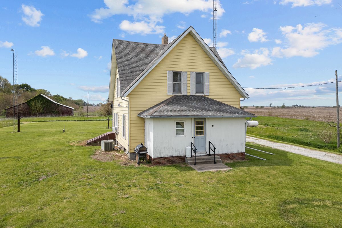 2357 50th Avenue, Aledo, IL 61231