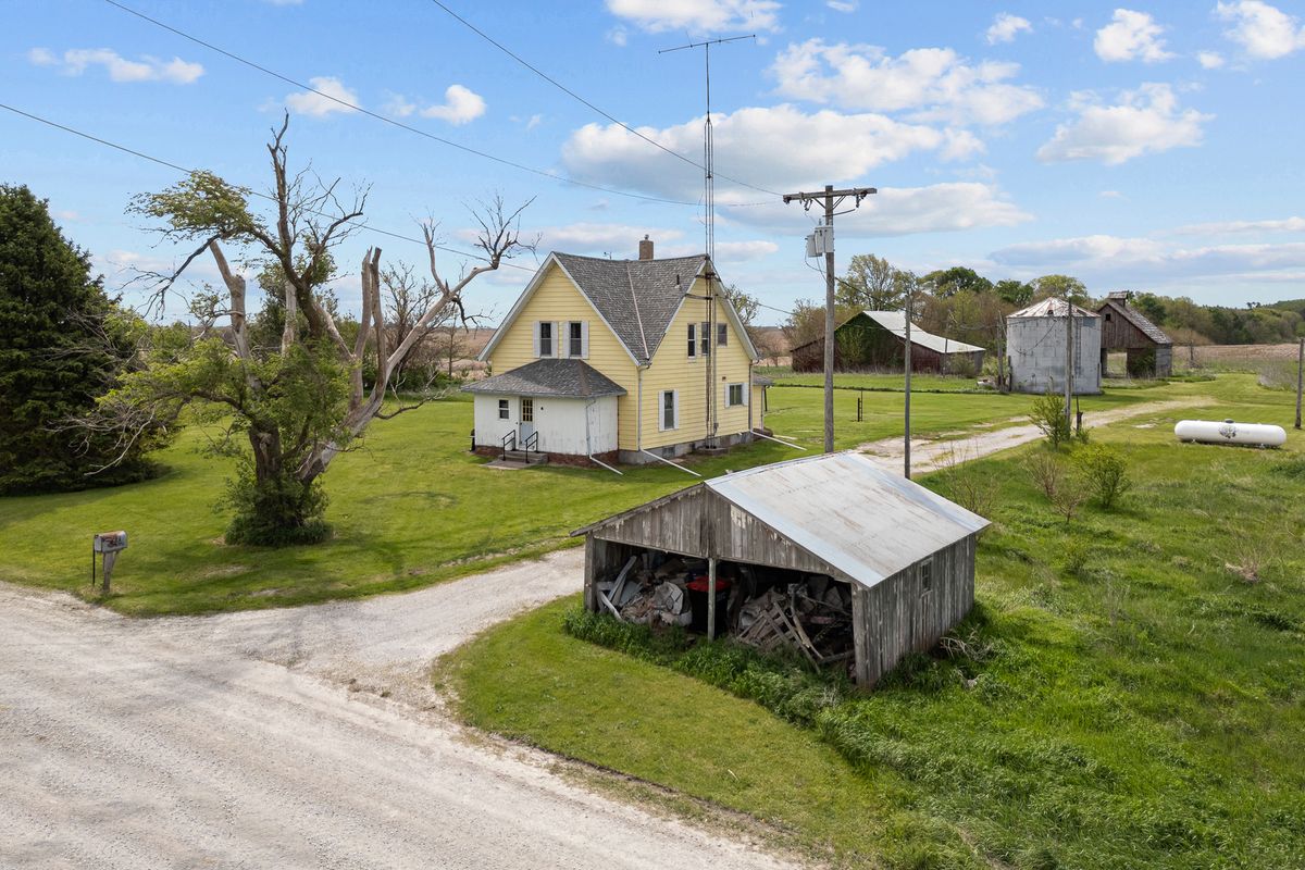2357 50th Avenue, Aledo, IL 61231