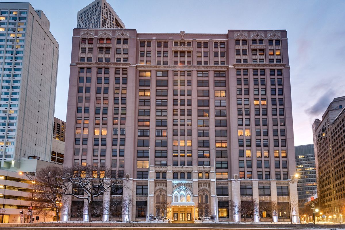 680 Lake Shore Drive, Chicago, IL 60611