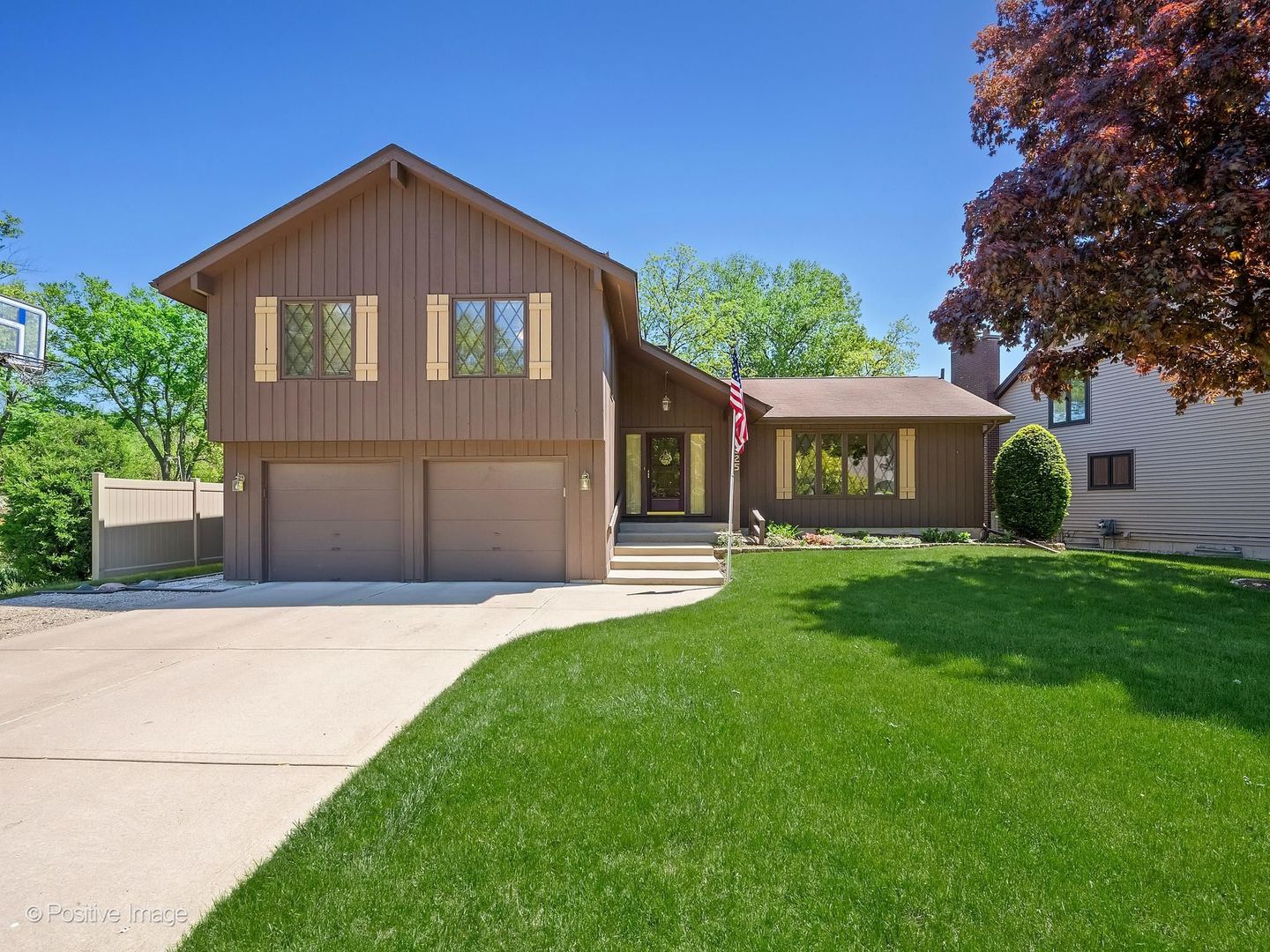 1925 Glencoe Street — Wheaton, IL 60187
