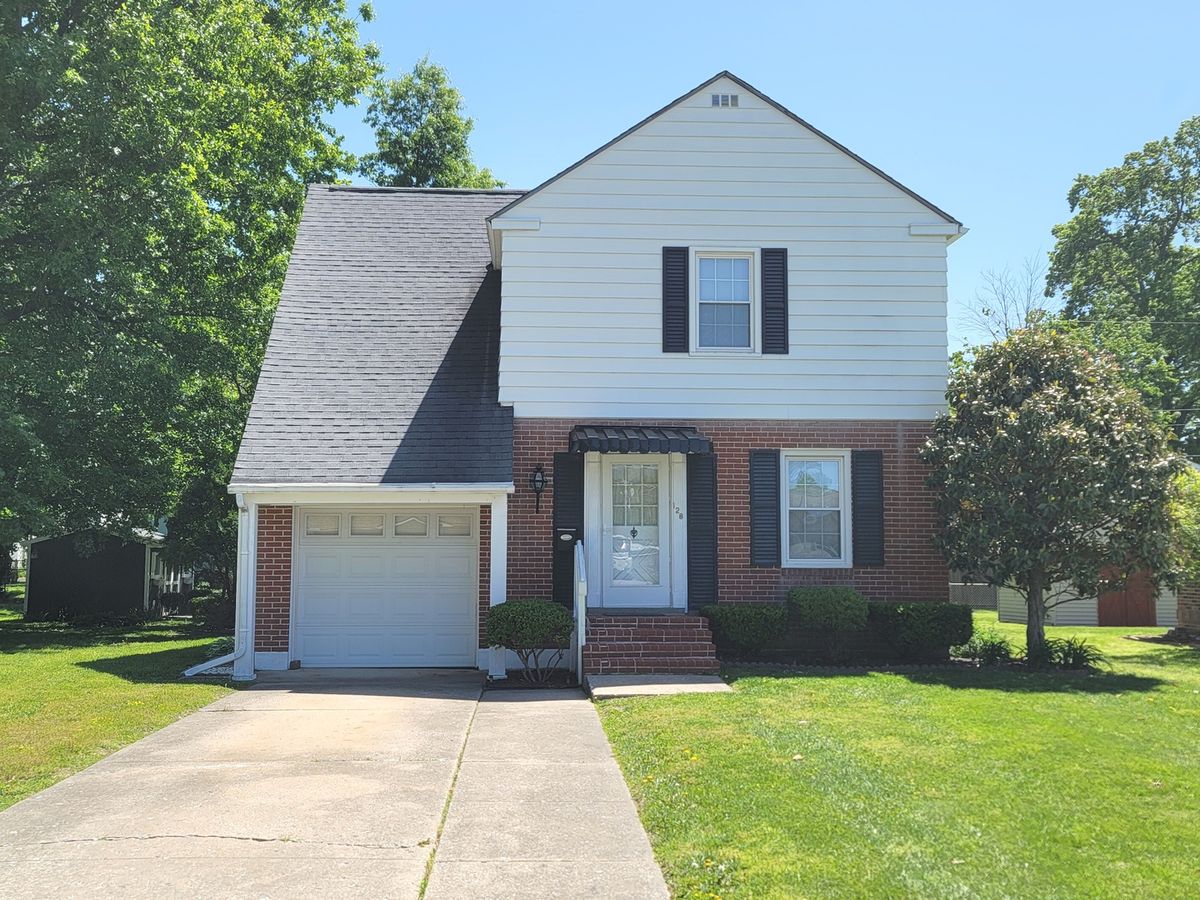 128 N Indiana Avenue, Salem, IL 62881
