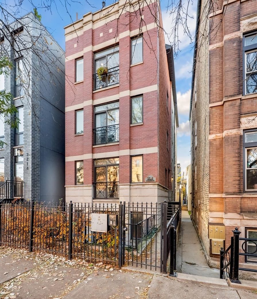 2216 Hamilton Avenue, Chicago, IL 60647