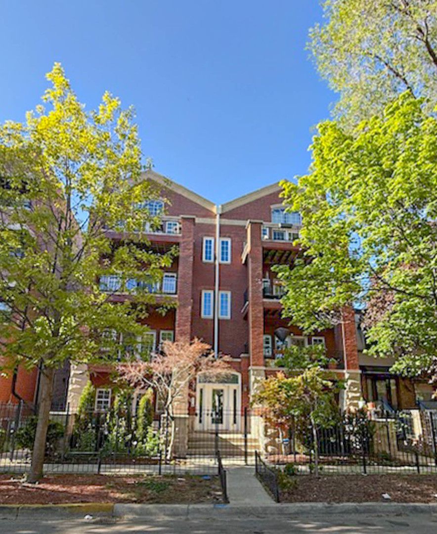 930 Cuyler Avenue, Chicago, IL 60613