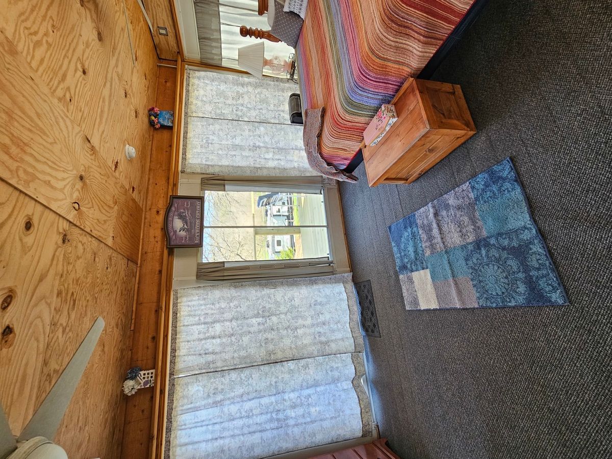 36026 Jewell Court, Earlham, IA 50072