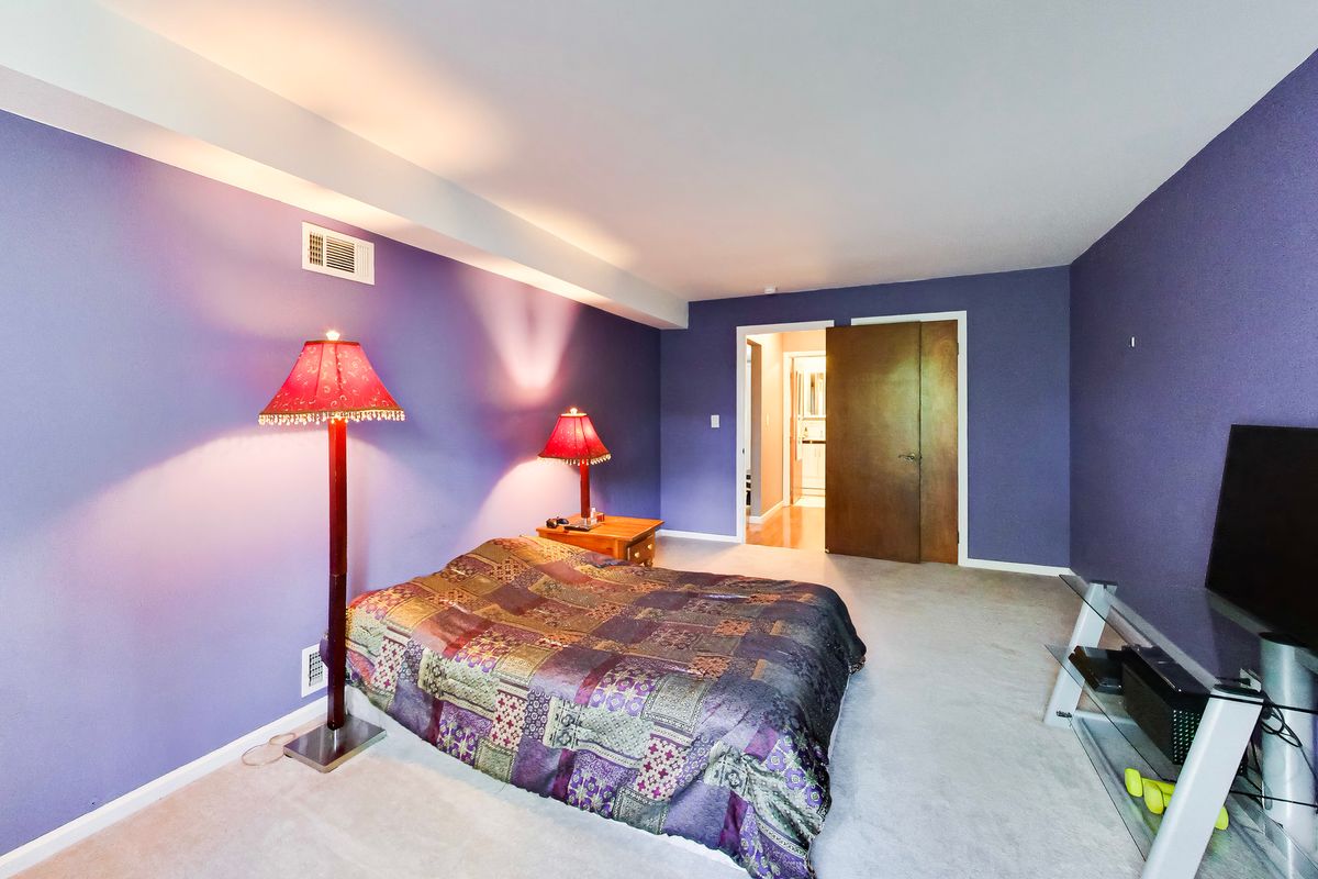 5400 Carriageway Drive #103, Rolling Meadows, IL 60008