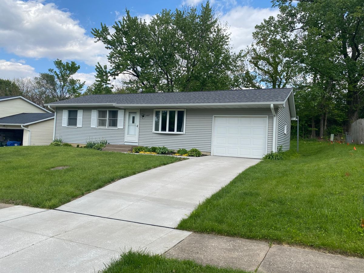4117 Hillandale Road, Davenport, IA 52806
