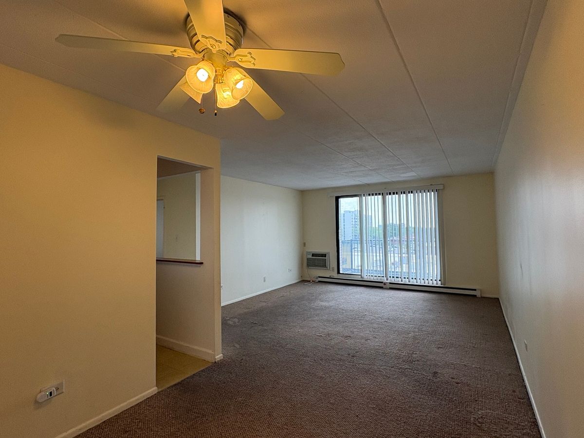 9074 W Terrace Drive #5C, Niles, IL 60714