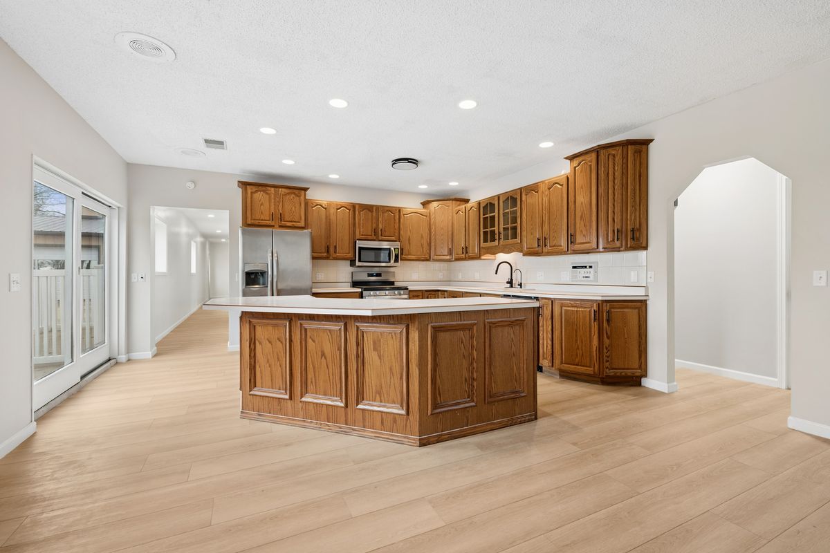 1430 30th Road, Ottawa, IL 61350