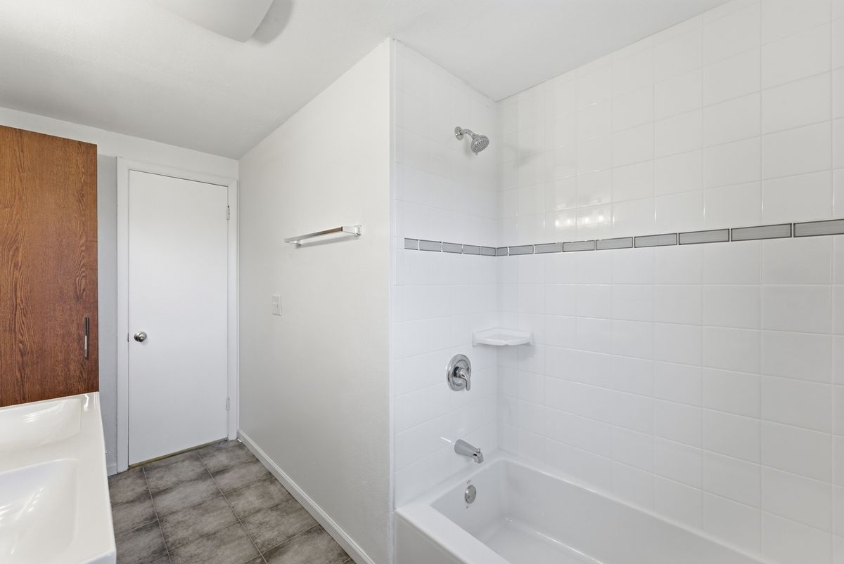1021 Anna Avenue, Machesney Park, IL 61115