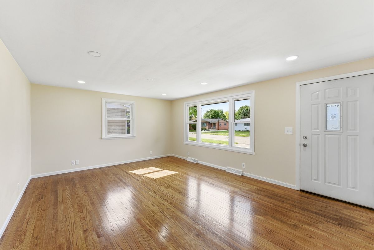 1021 Anna Avenue, Machesney Park, IL 61115