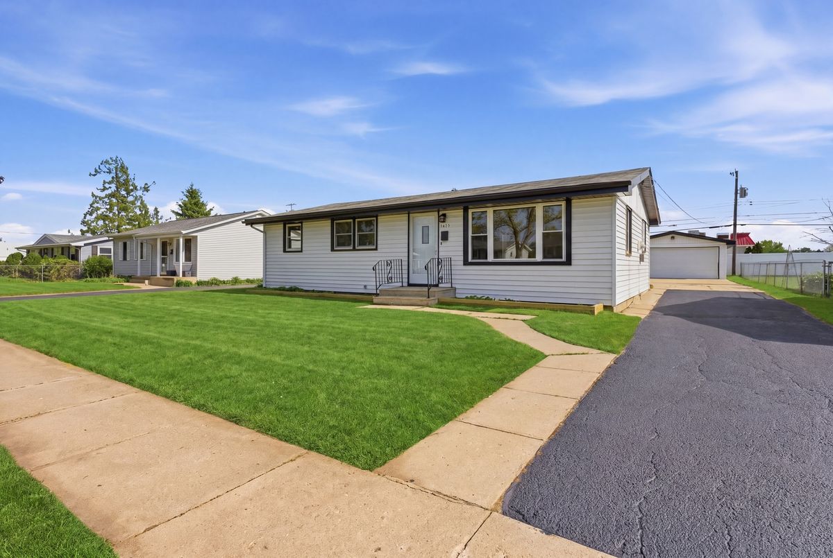1021 Anna Avenue, Machesney Park, IL 61115