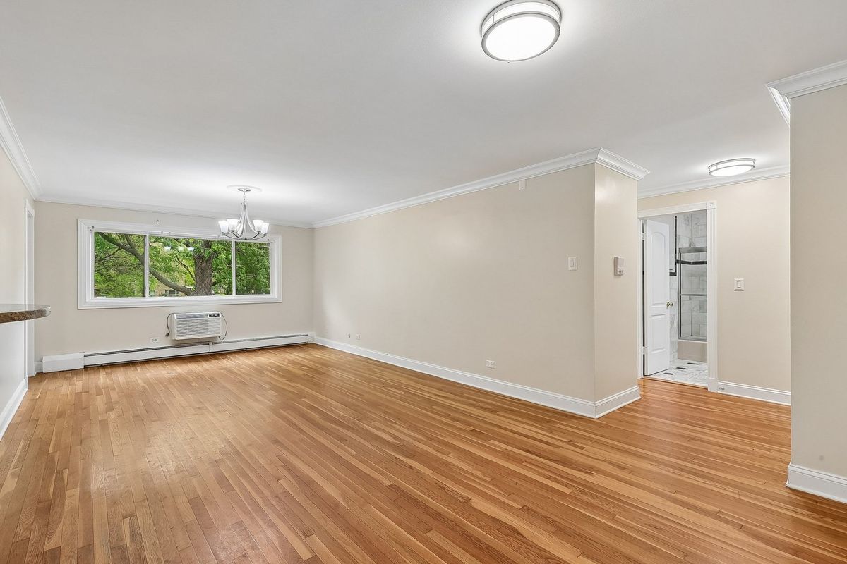 718 Dempster Street #G106, Mount Prospect, IL 60056