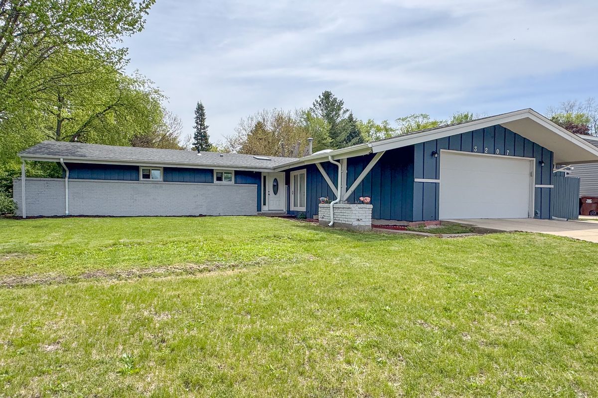 3207 Sunnyside Drive, Rockford, IL 61114