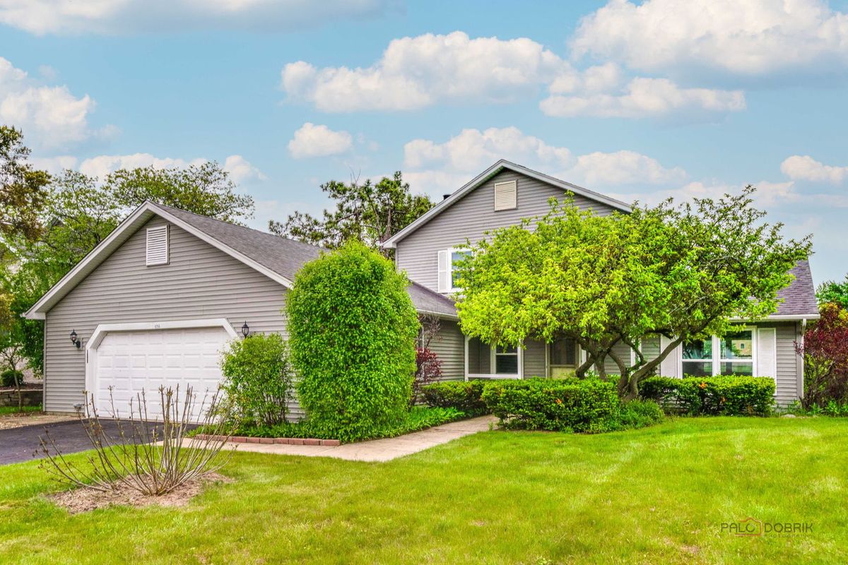 1255 Dexter Lane, Hoffman Estates, IL 60169