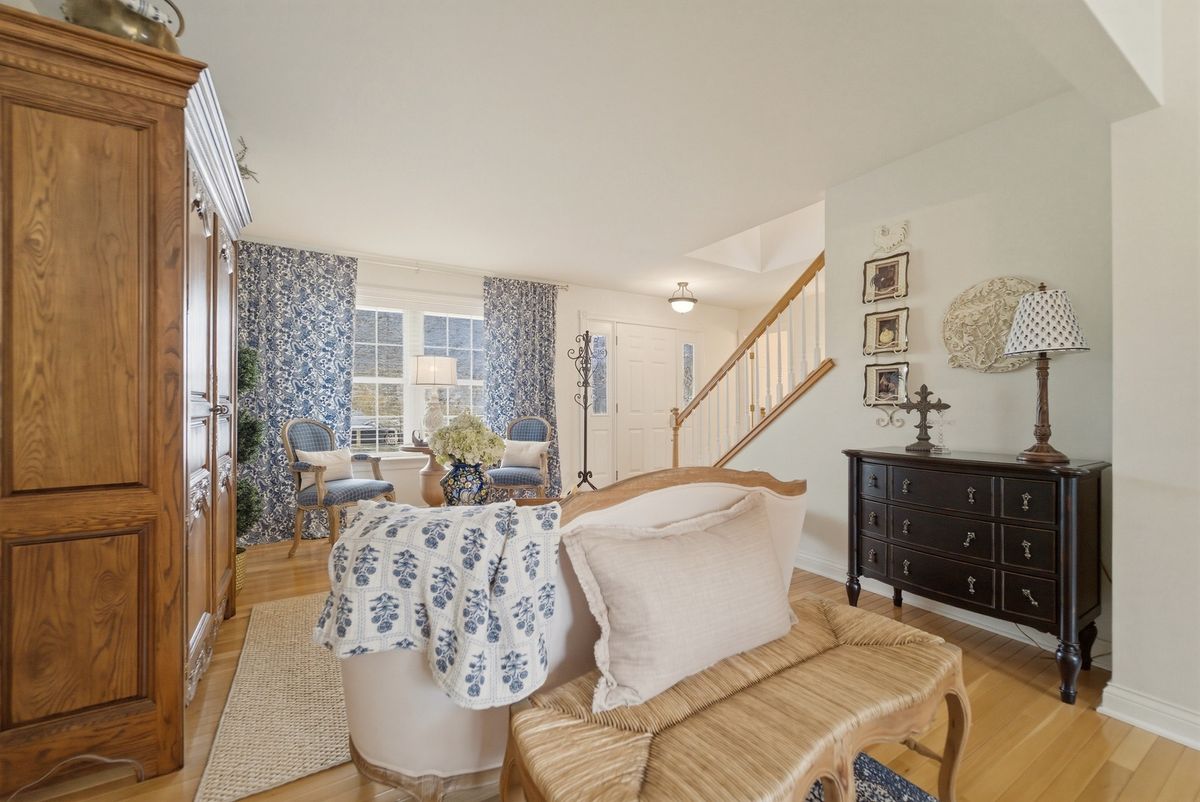 1205 Waterside Lane, Crown Point, IN 46307