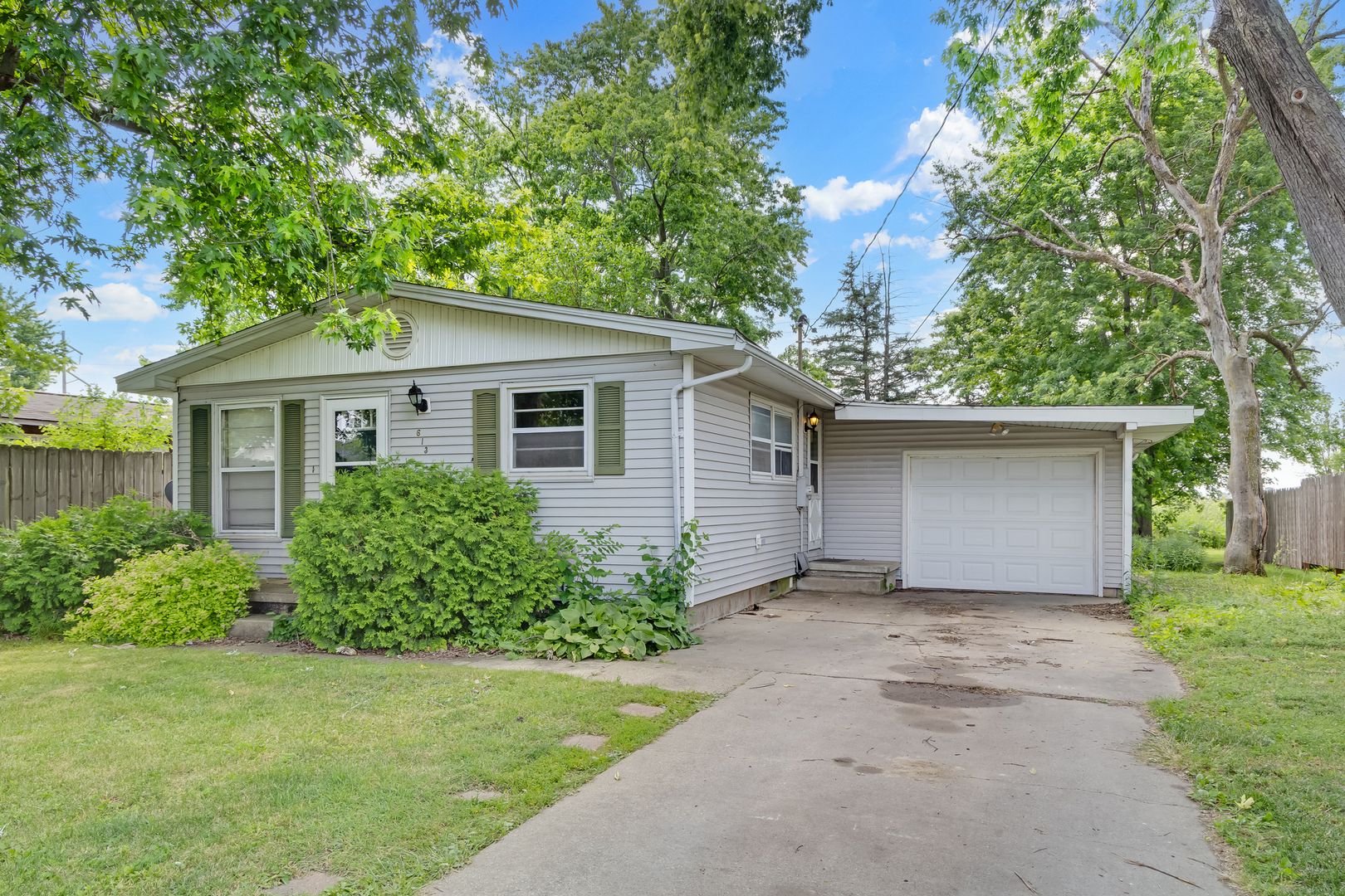 613 N Vorcey Street — Tolono, IL 61880