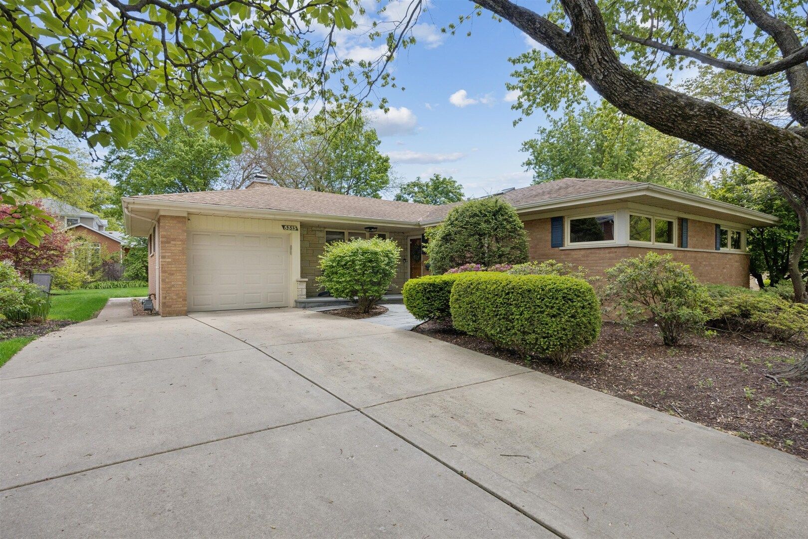 5313 Caroline Avenue — Western Springs, IL 60558