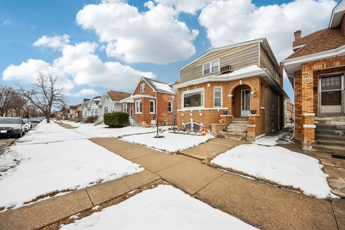 2842 N 74th Court, Elmwood Park, IL 60707