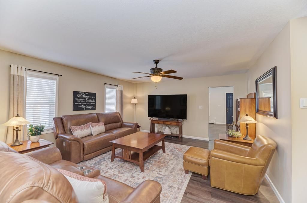 33709 S West River Road, Wilmington, IL 60481