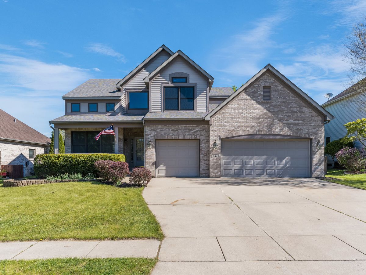 521 Ridgewood Drive, Antioch, IL 60002