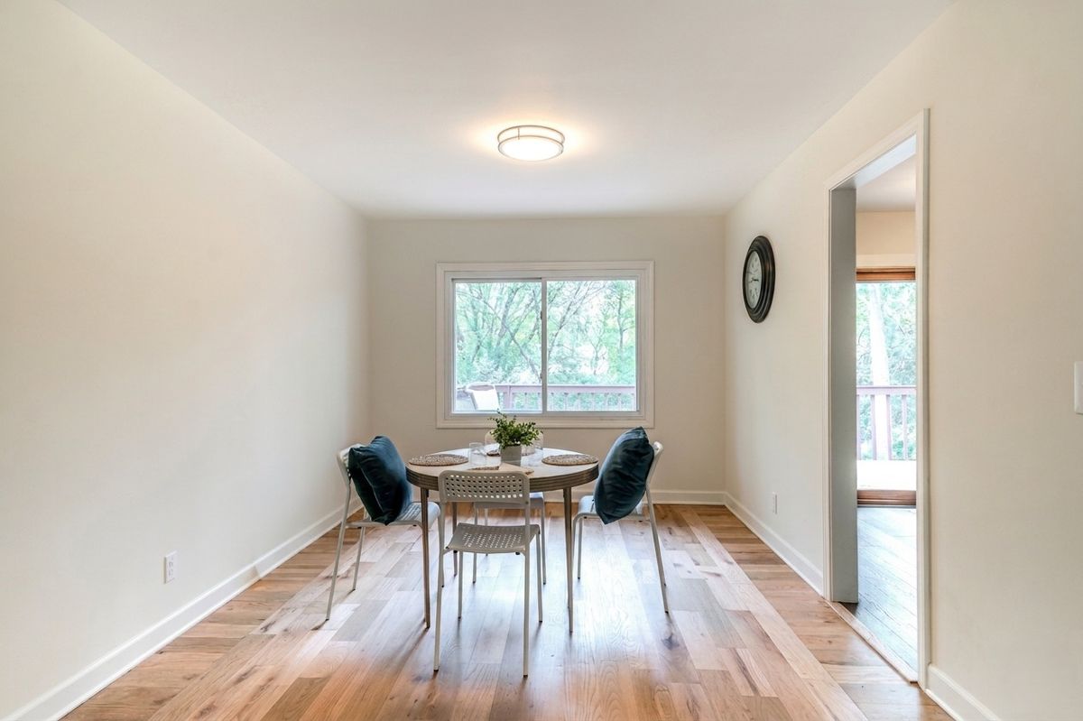 10 Cumberland Court, Cary, IL 60013
