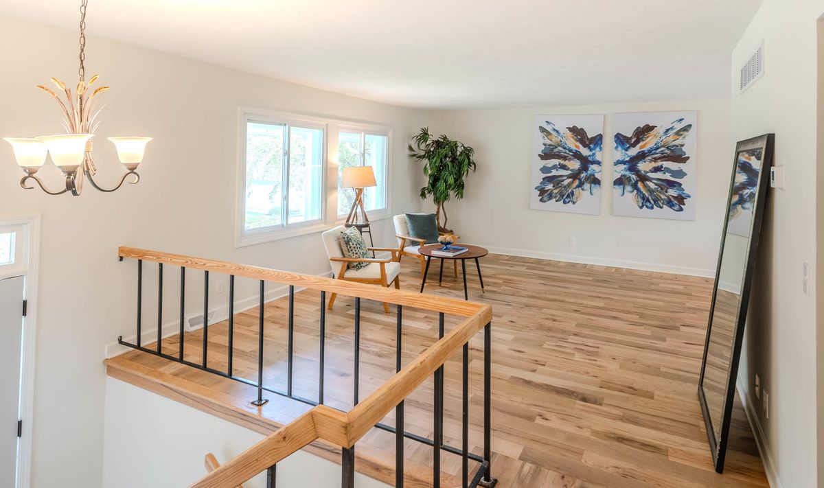 10 Cumberland Court, Cary, IL 60013