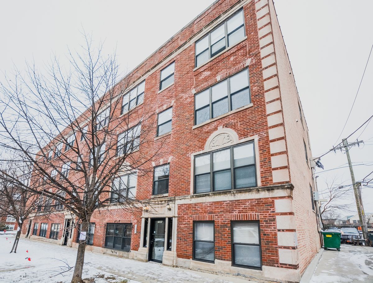 2050 Hood Avenue, Chicago, IL 60659