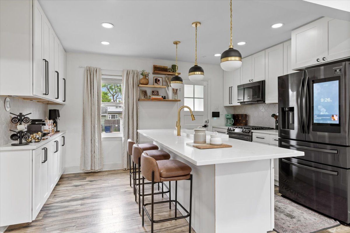 9125 S 54th Avenue, Oak Lawn, IL 60453