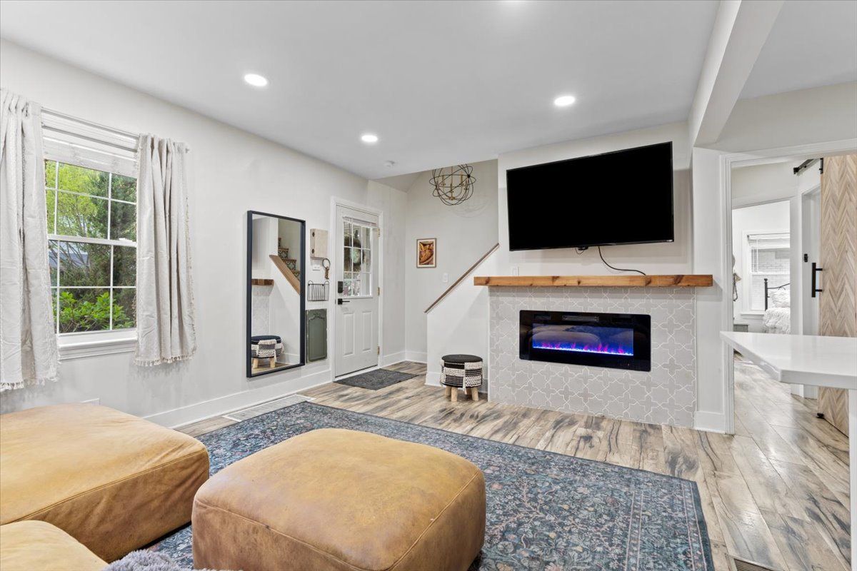 9125 S 54th Avenue, Oak Lawn, IL 60453