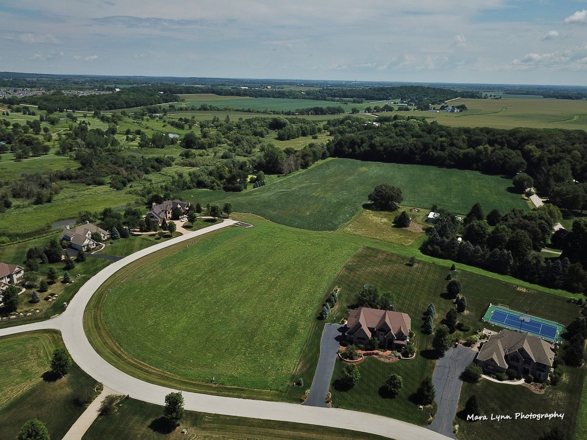 #11 Derek Drive, Elburn, IL 60119