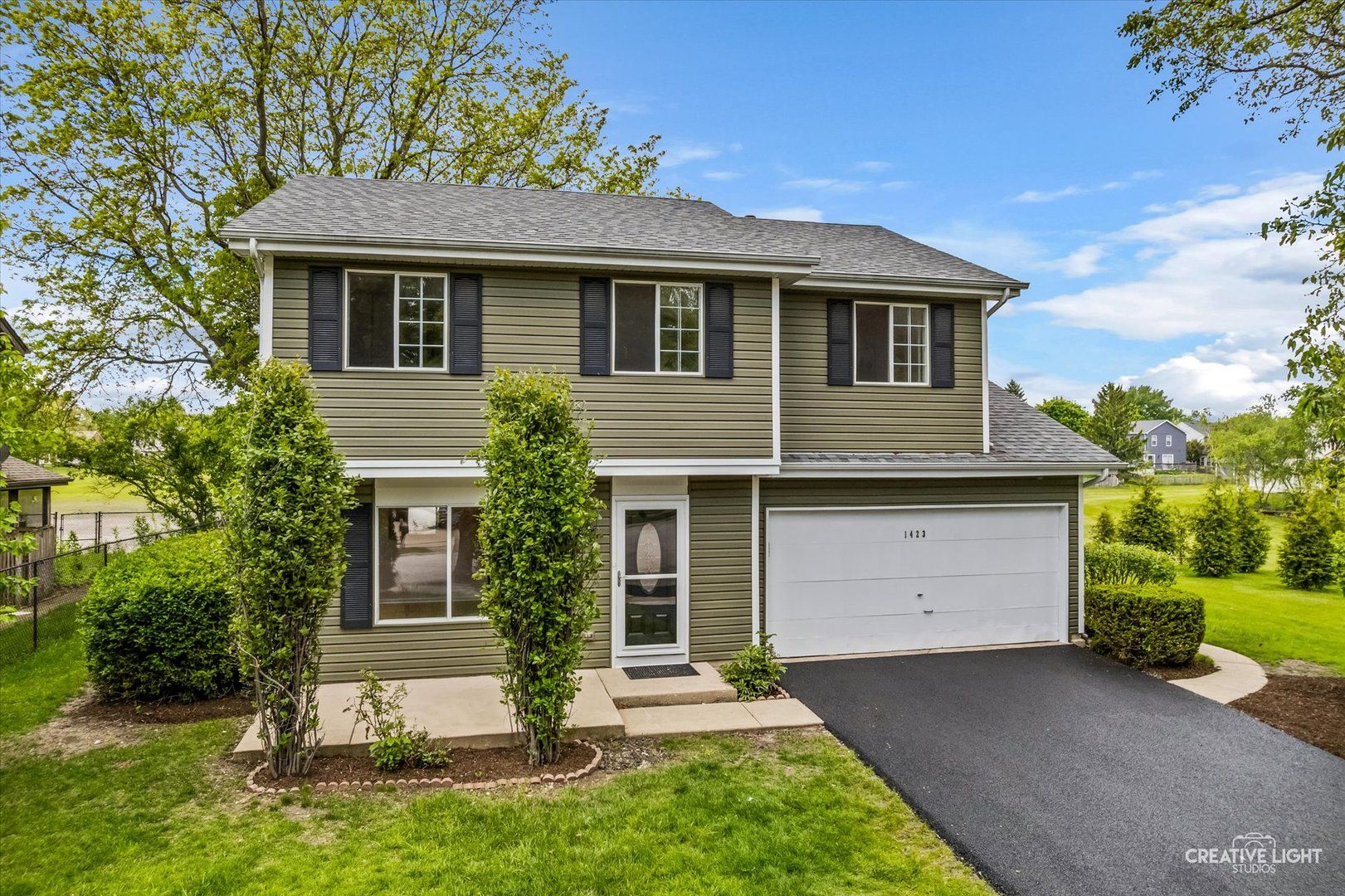 1423 Bangor Lane — Aurora, IL 60504