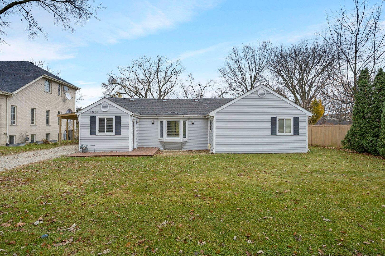 9059 Oneill Drive — Burr Ridge, IL 60527