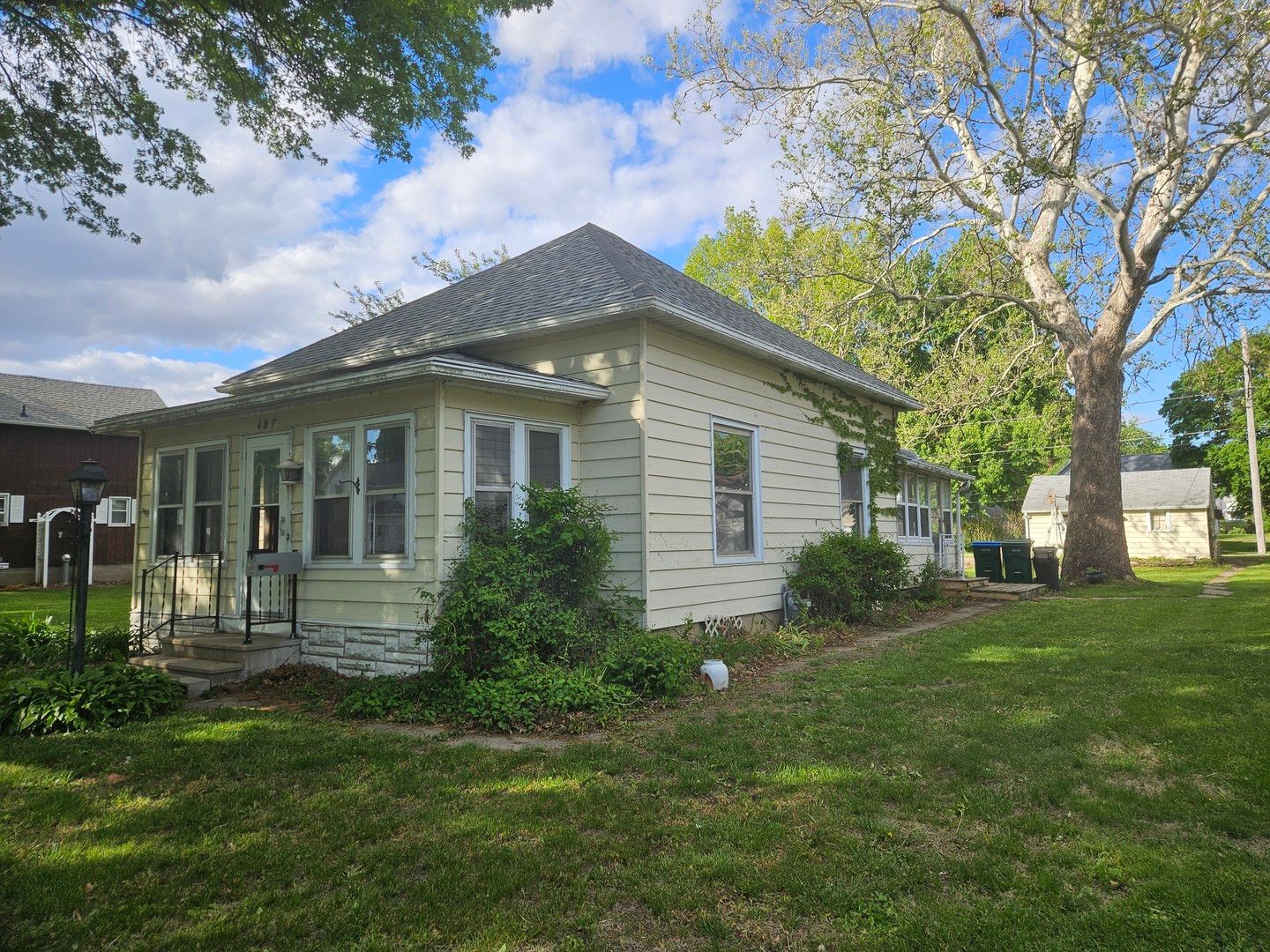 407 4th Avenue — Rock Falls, IL 61071