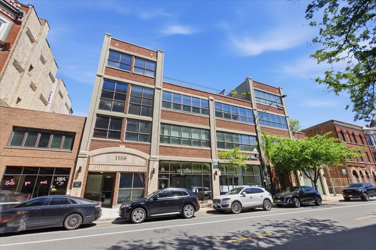 1158 Armitage Avenue, Chicago, IL 60614