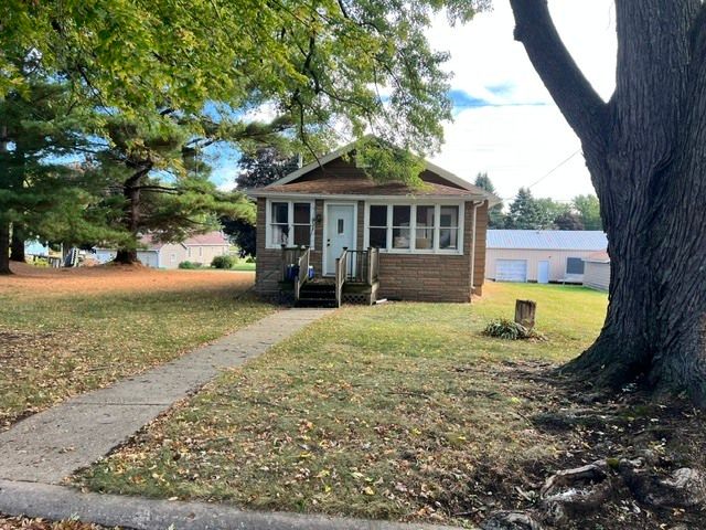 913 15th Avenue, Freeport, IL 61032
