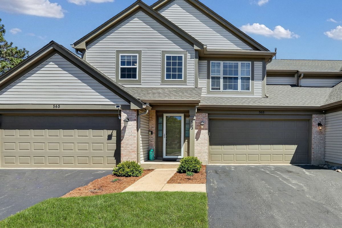 563 Willow Way #563, Lindenhurst, IL 60046