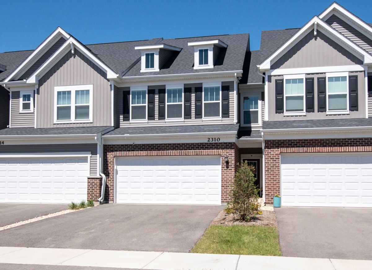 2310 Ryegrass Lane, Bolingbrook, IL 60490