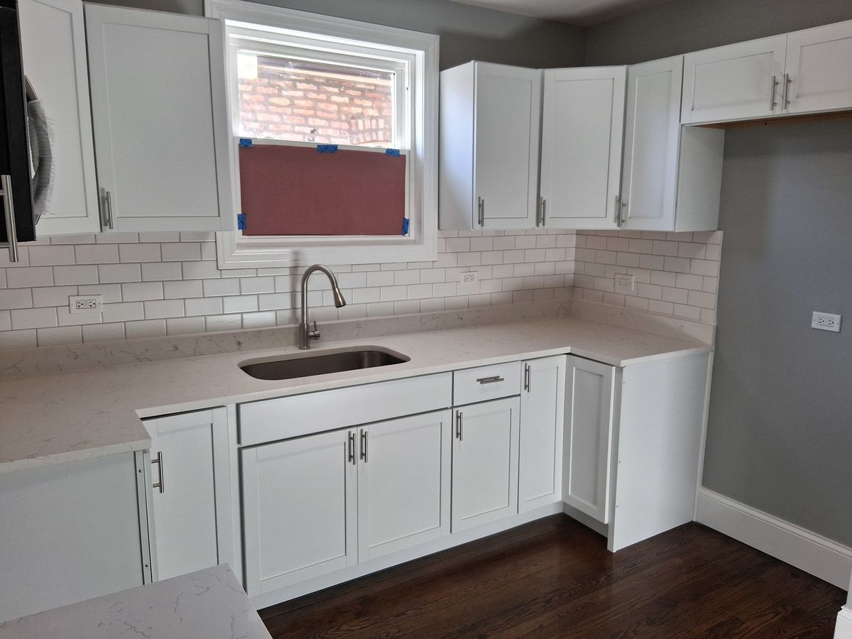 2105 S 7th Avenue, Maywood, IL 60153
