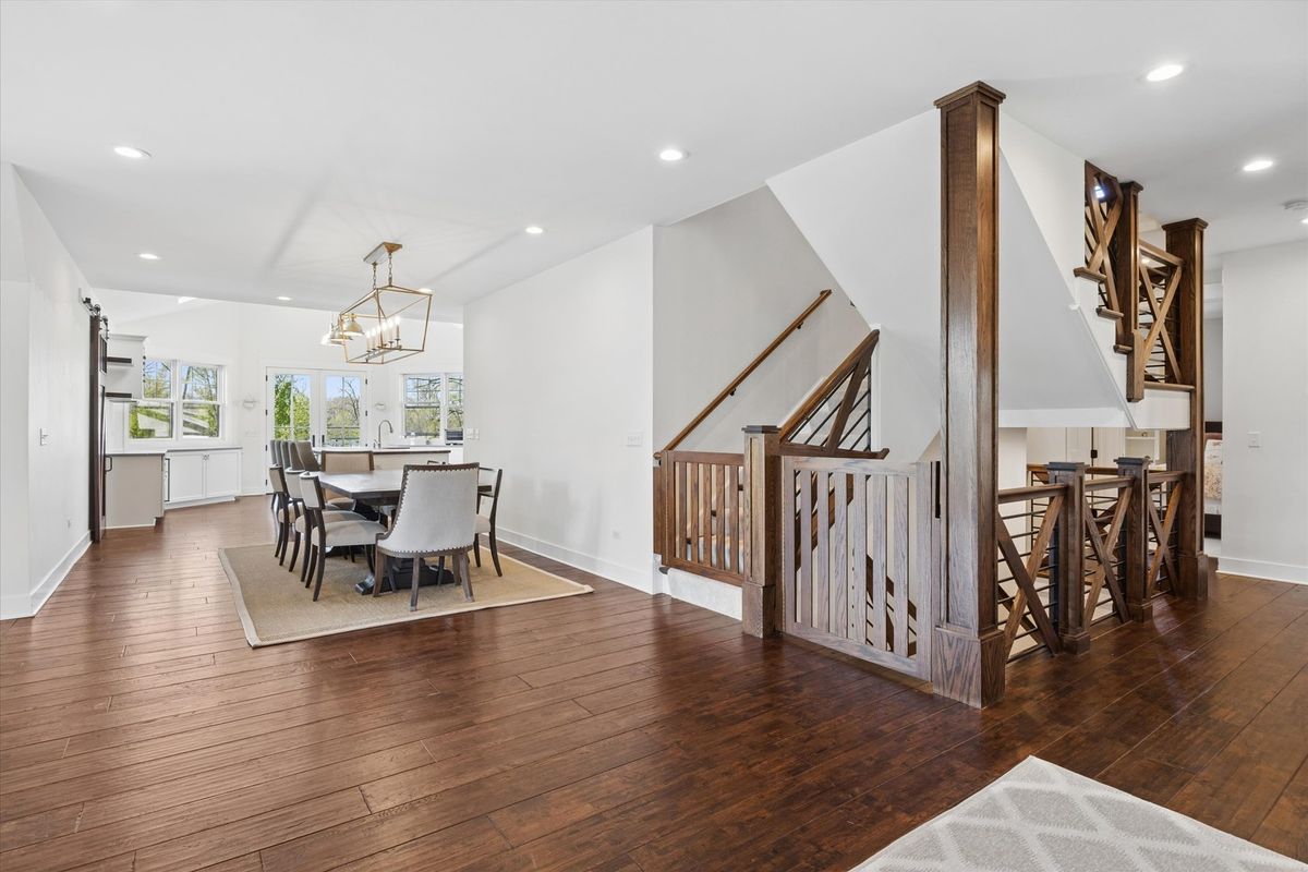 16W185 89th Street, Burr Ridge, IL 60527