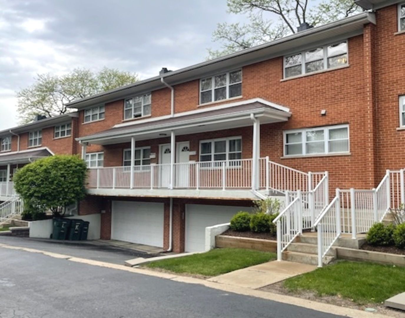 169 E Palatine Road #J — Palatine, IL 60067