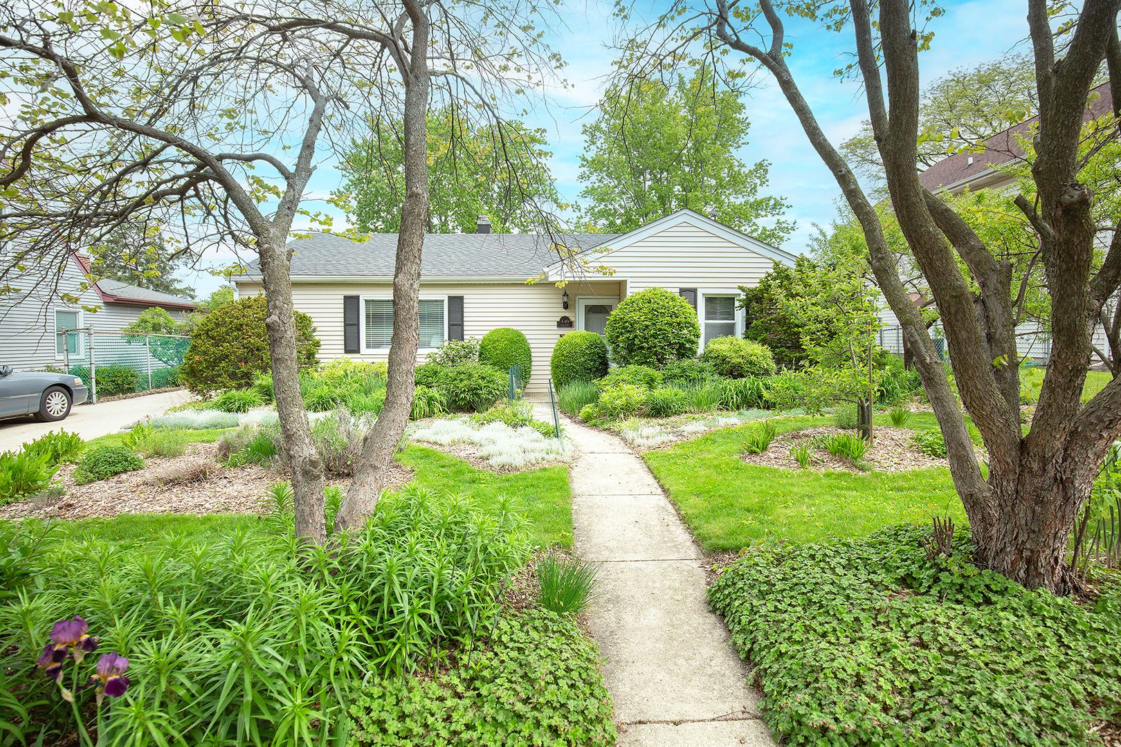 440 E Maple Street — Lombard, IL 60148