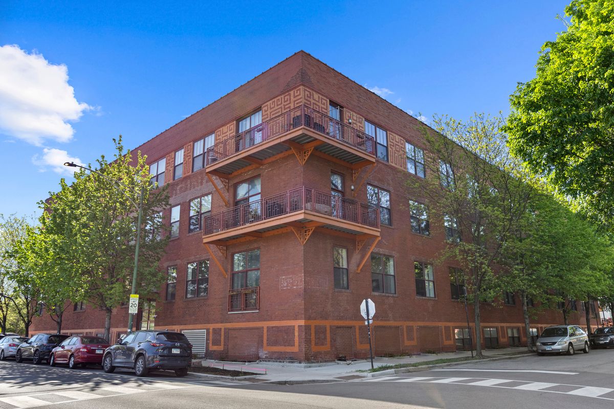 1061 16th Street, Chicago, IL 60608