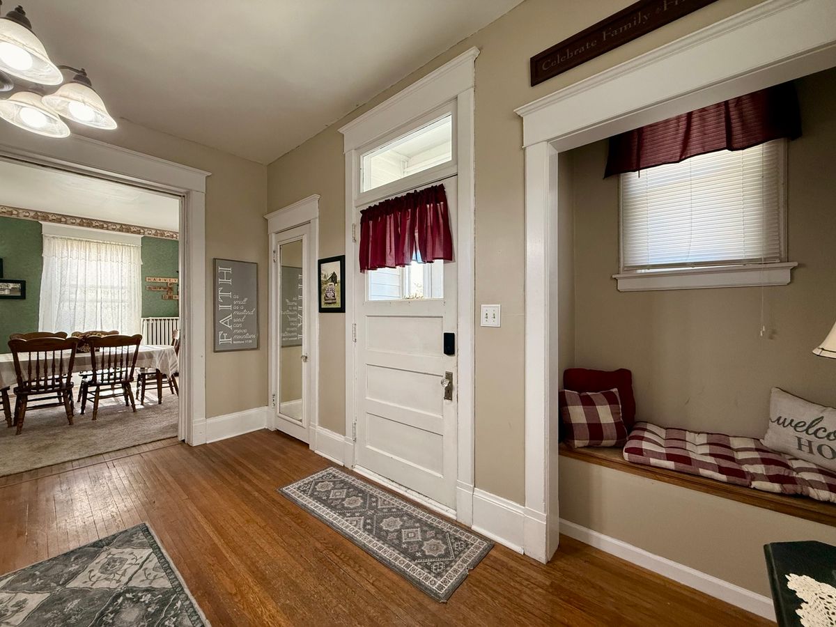 222 W Main Street, Clinton, IL 61727