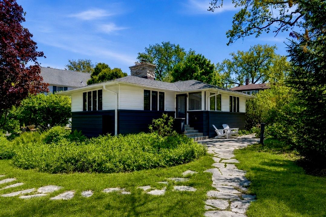 1184 Wade Street, Highland Park, IL 60035