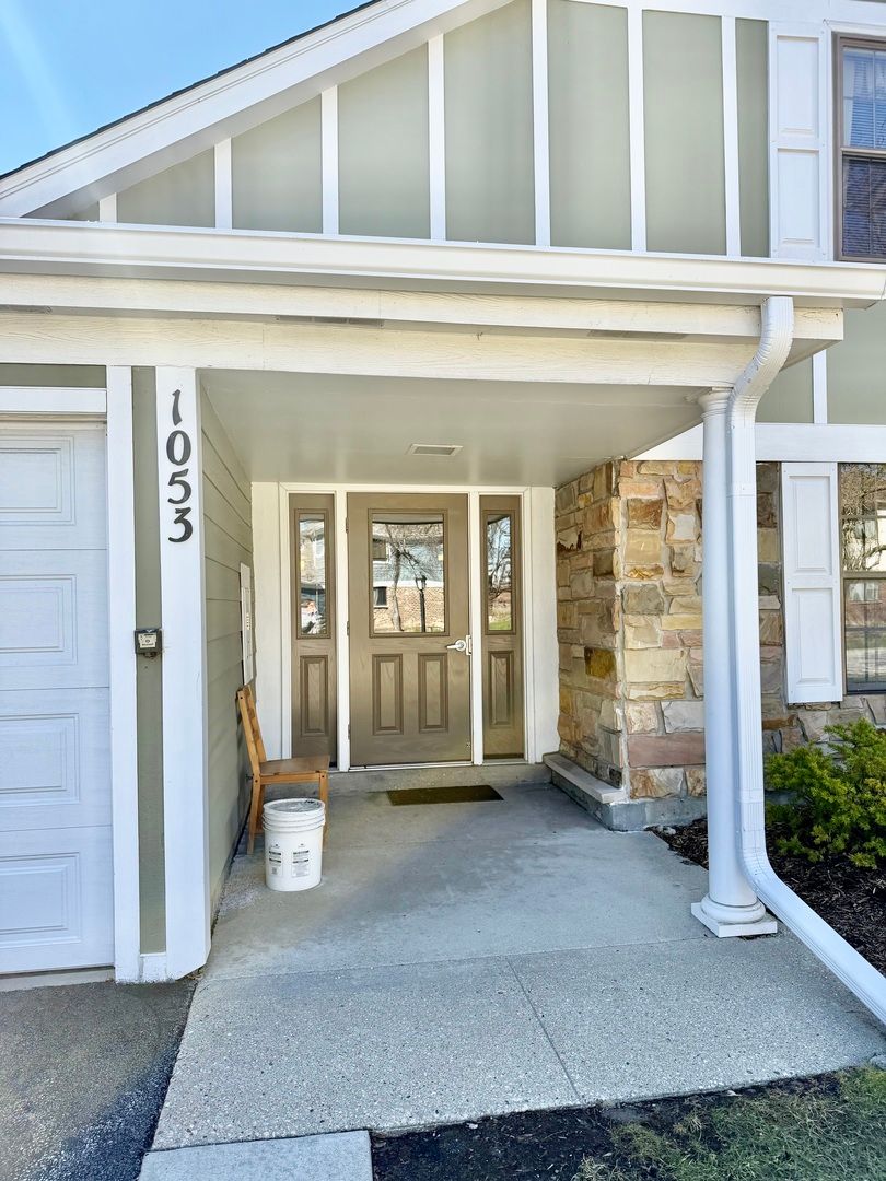 1053 Scanlon Drive #A1, Wheeling, IL 60090