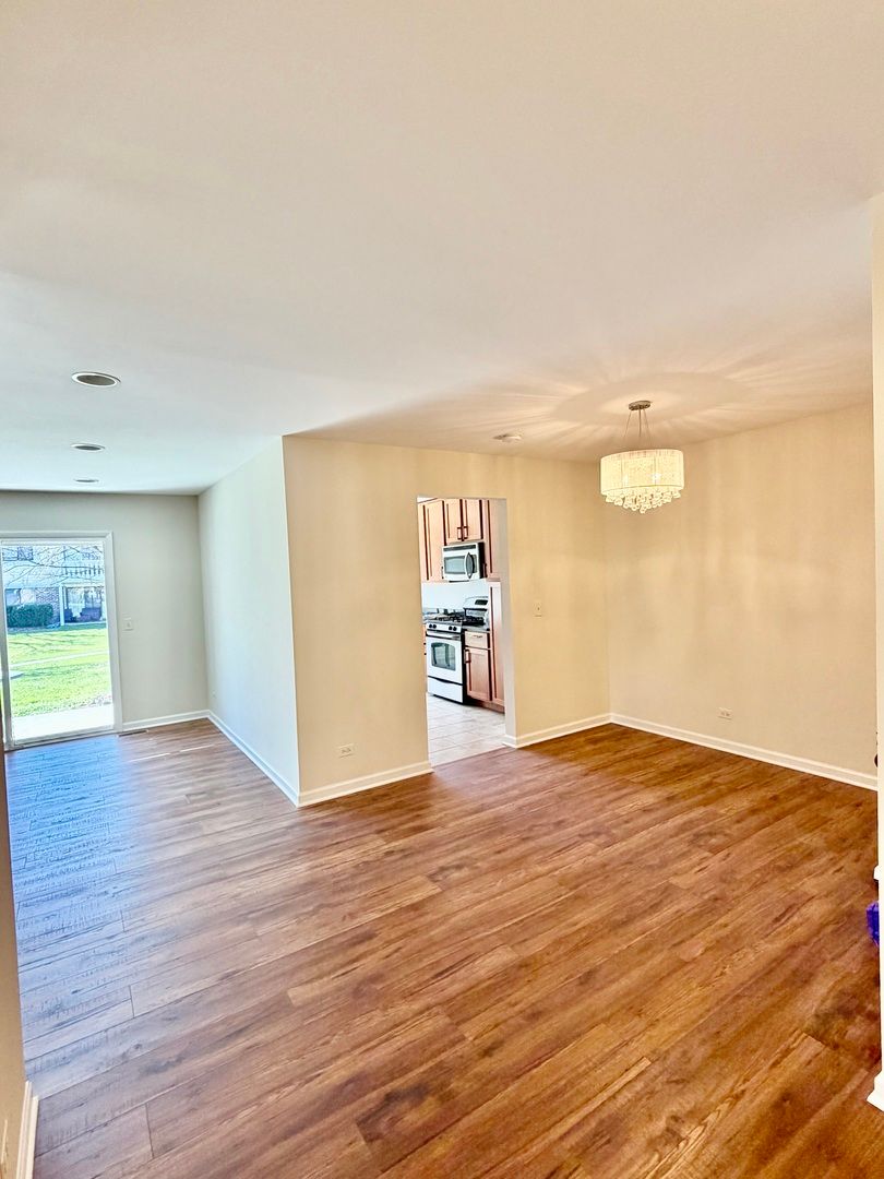 1053 Scanlon Drive #A1, Wheeling, IL 60090