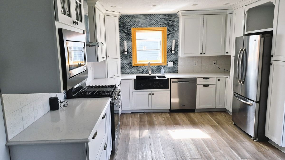 1206 E 24th Street, Sterling, IL 61081