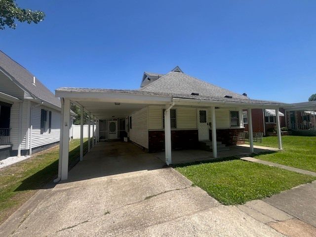 312 N 12TH Street, Herrin, IL 62948